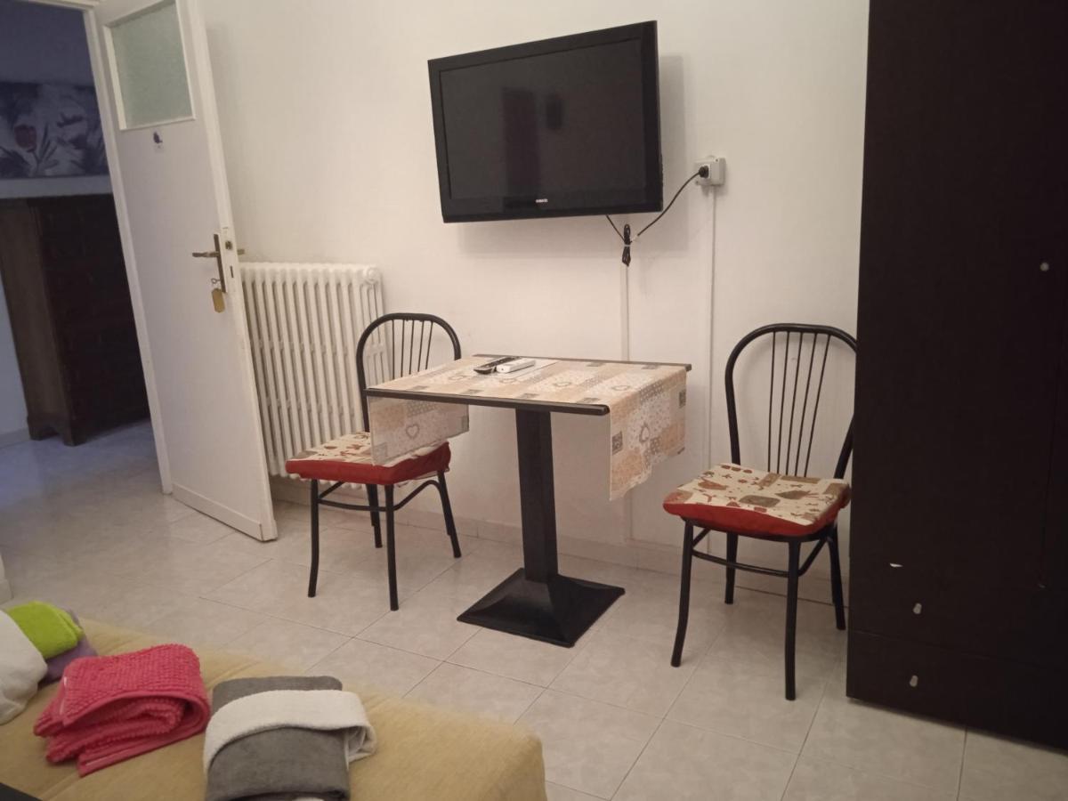 I Tre Leoni Affittacamere Civitavecchia Exterior foto